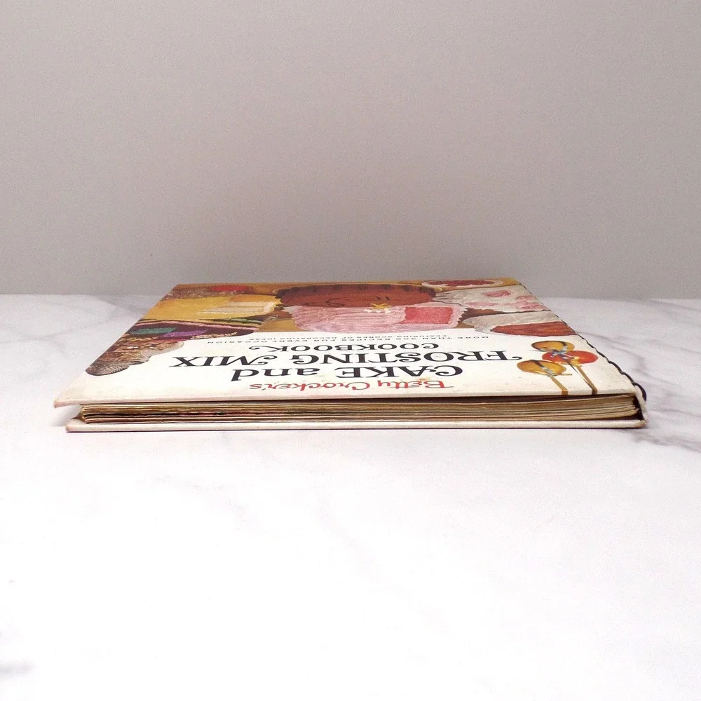 Vintage Betty Crocker's Cake and Frosting Mix Cookbook, 1st Ed - 1st Printing